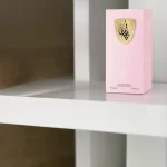 embalagem do perfume Al Wataniah Tibyan na plateleira